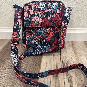 Vera Bradley Women’s Performance Twill Small Crossbody Purse